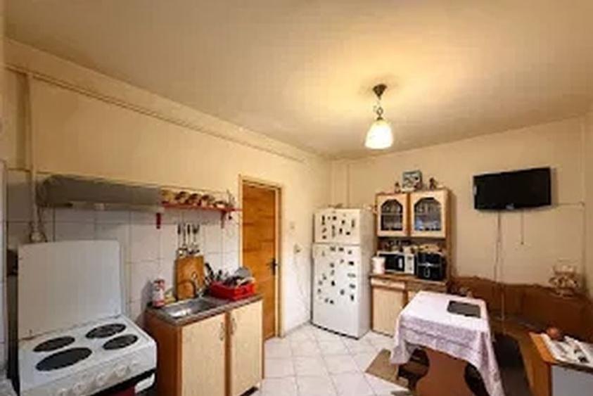 Casă individuală cu 3 camere cu Teren 360 Mp în Gara de Nord