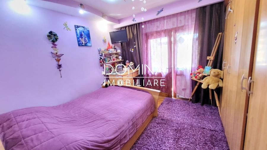 Apartament cu 3 camere decomandat, mobilat în Central