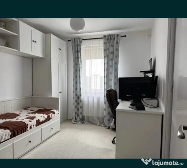 Casă cu 4 camere cu Teren 345 Mp în Malu Mare