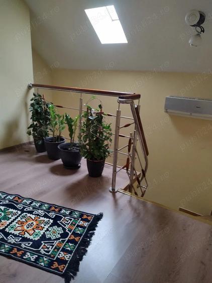 Casă cu 5 camere cu Teren 362 Mp în Malu Mare
