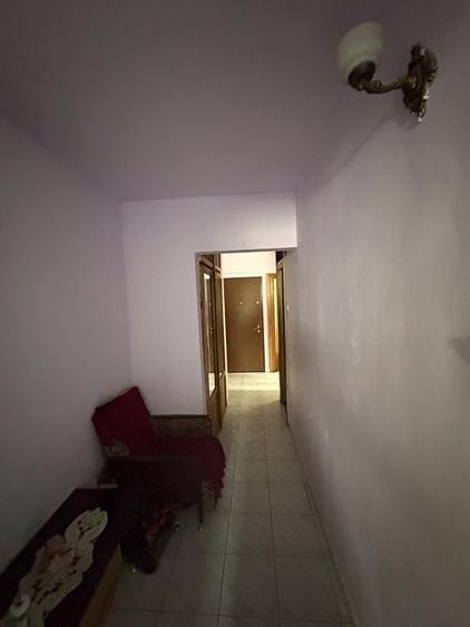Apartament cu 3 camere, mobilat în Central