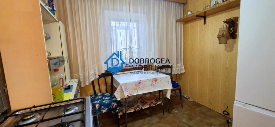 Apartament cu 2 camere decomandat, mobilat în E3