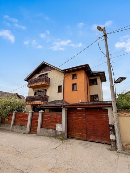 Casă individuală cu 5 camere cu Teren 600 Mp în Fundeni