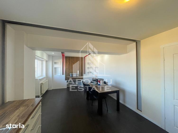 Apartament cu 4 camere în Soarelui
