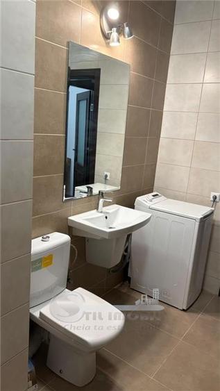 Apartament cu 2 camere semidecomandat, mobilat în Central