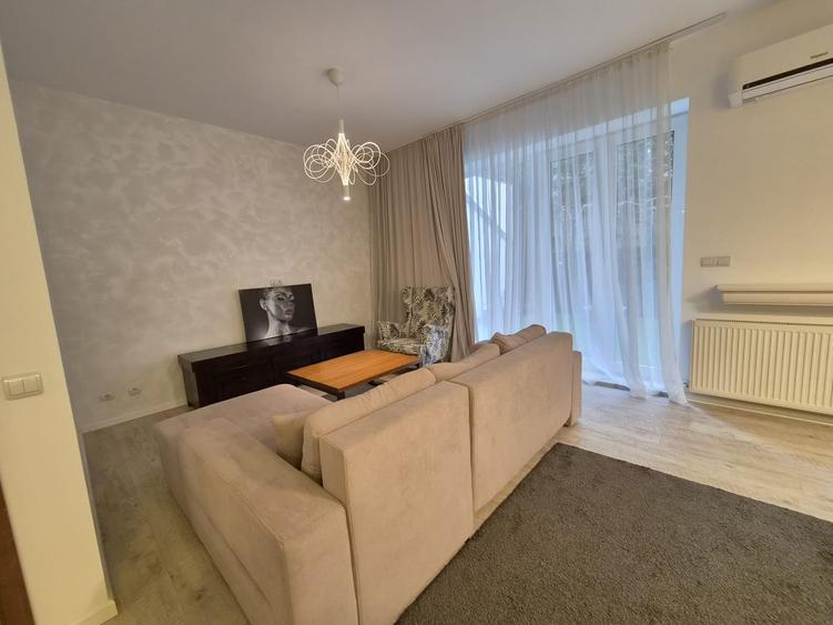 Apartament cu 3 camere în Iancu Nicolae