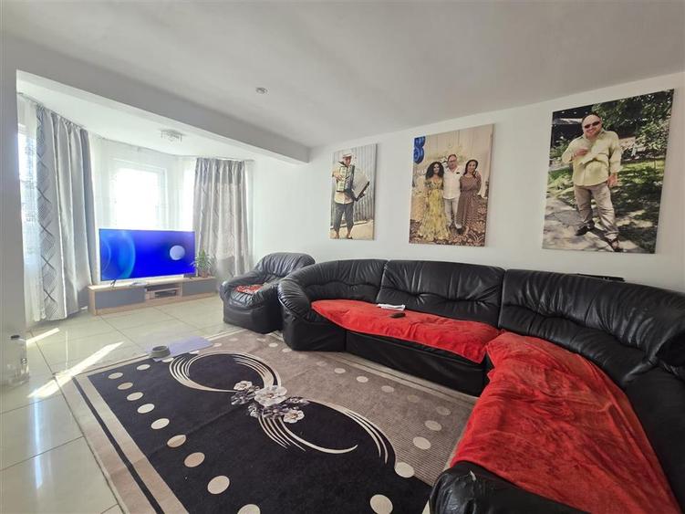 Casă cu 4 camere cu Teren 337 Mp în Valu lui Traian