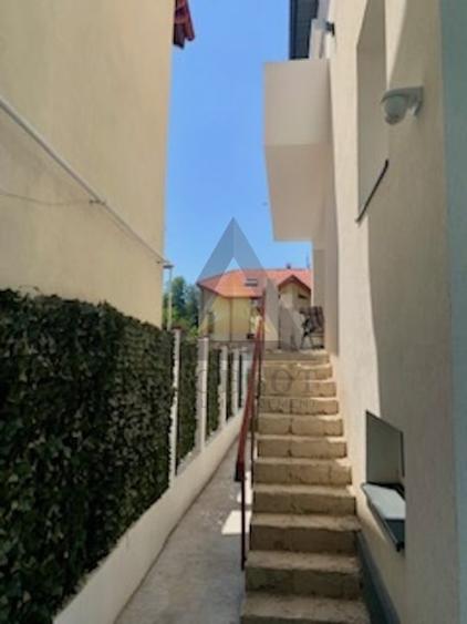 Casă individuală cu 6 camere cu Canalizare în Herăstrău