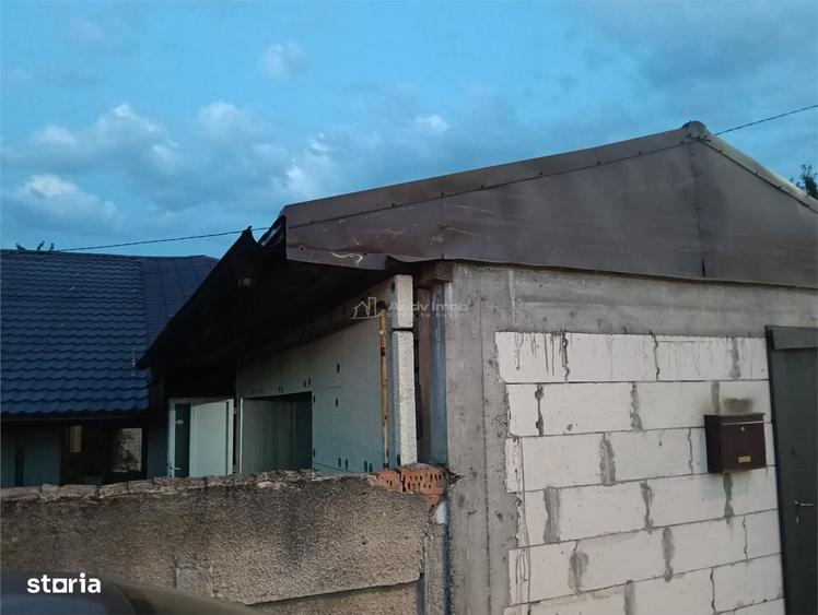 Casă cu 4 camere în Central