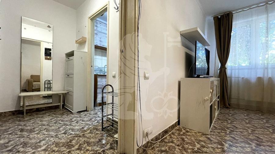 Apartament cu 3 camere semidecomandat, mobilat în 1 Decembrie 1918