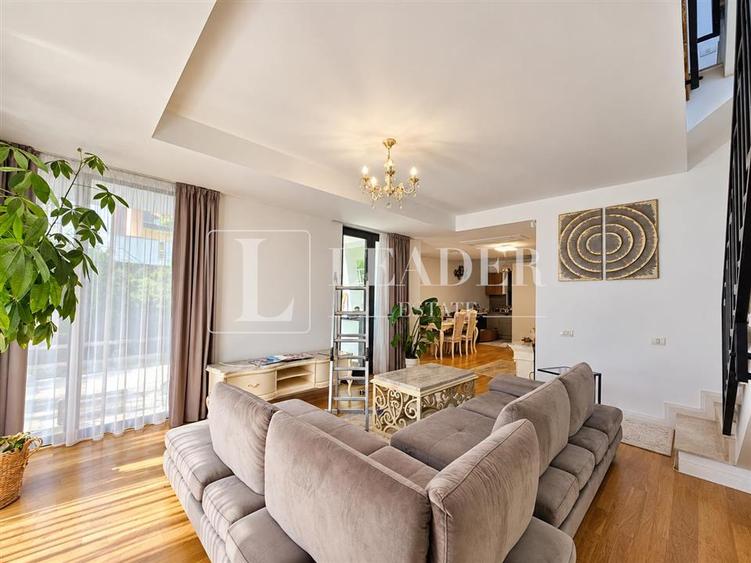 Casă cu 5 camere cu Teren 400 Mp în Pipera