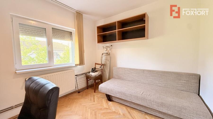 Apartament cu 3 camere decomandat, mobilat în Aradului