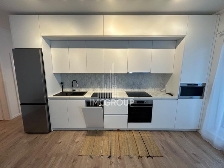 Apartament cu 3 camere decomandat, mobilat în Central