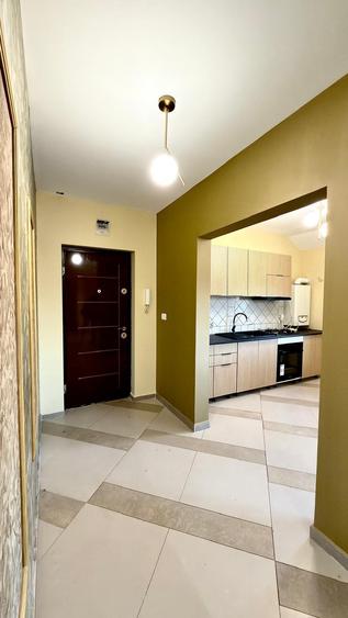 Apartament cu 3 camere semidecomandat în Dâmbovița