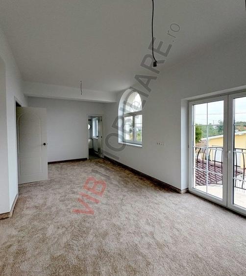 Casă cu 4 camere cu Garaj în Corbeanca