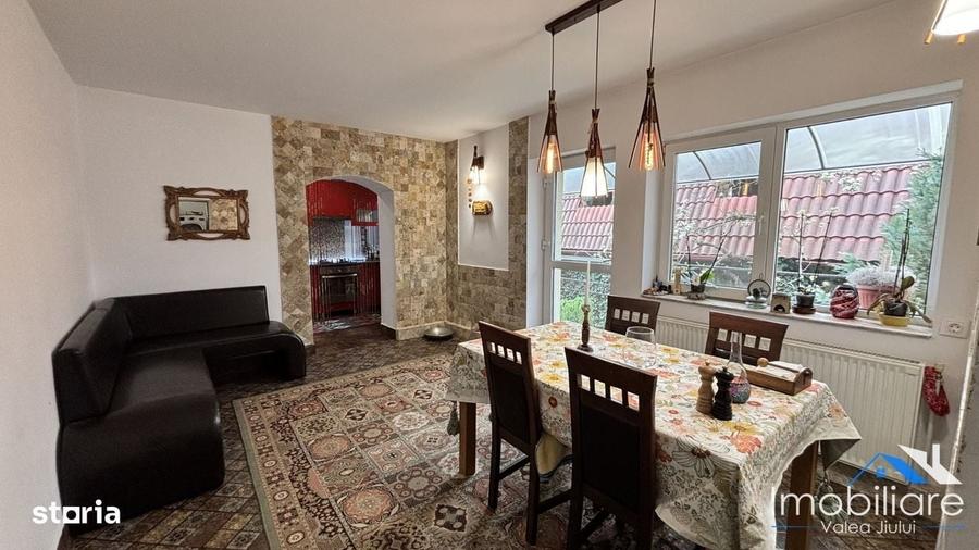 Casă cu 4 camere în Petros