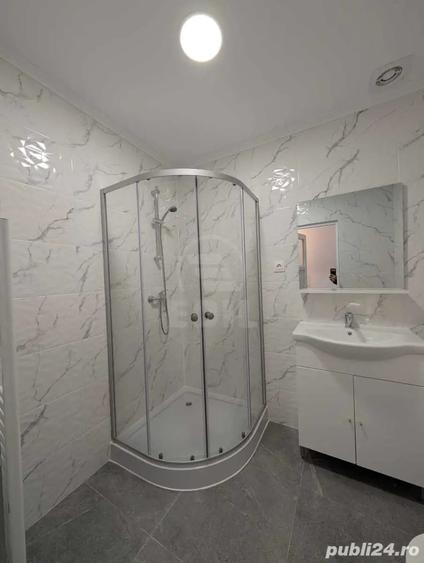 Apartament cu 4 camere semidecomandat în Central