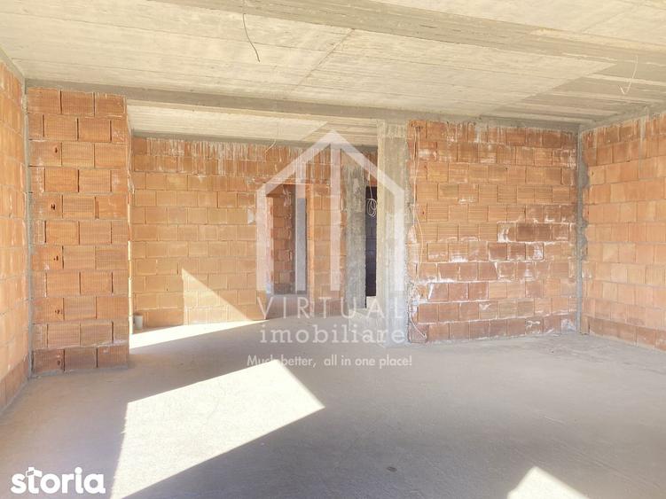 Casă cu 4 camere cu Teren 326 Mp în Poplaca