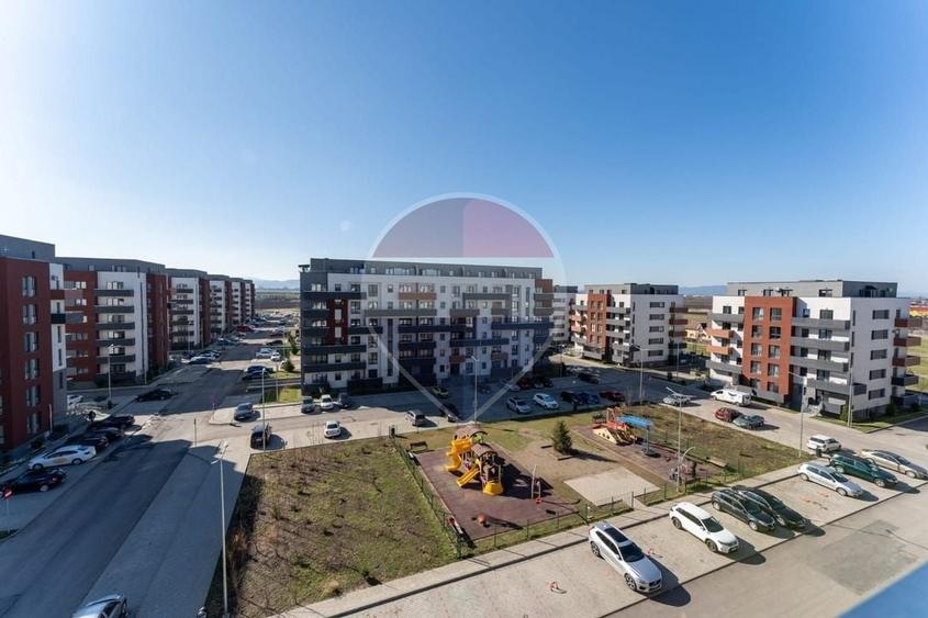 Apartament cu 2 camere semidecomandat, mobilat în Avantgarden