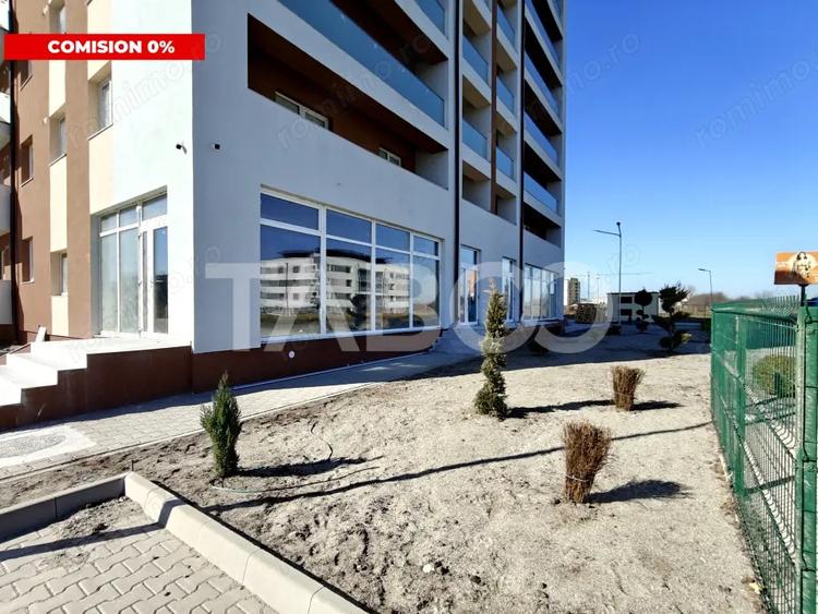 Spatiu Comercial 169 mp utili cu 8 locuri de parcare - Vitrina 13 m - 2