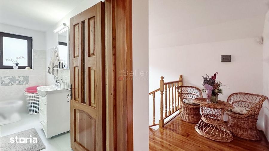 Casă cu 5 camere cu Teren 700 Mp în Central