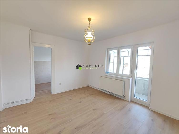 Casa singur in curte - Florilor - 3