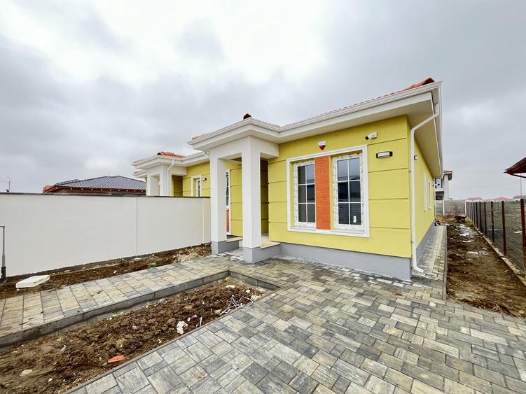 Duplex cu 3 camere cu Teren 430 Mp în Moșnița Nouă