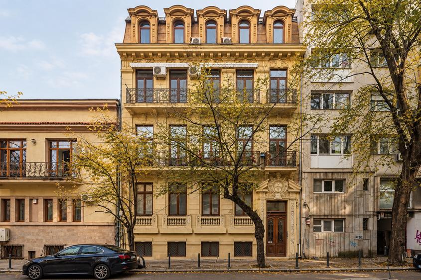 Apartament cu 3 camere decomandat în Cișmigiu