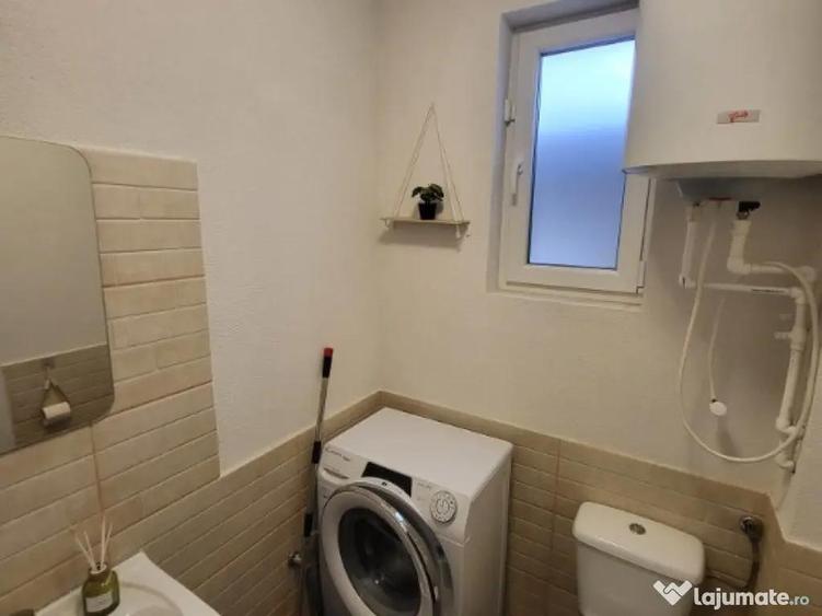 Casă cu 3 camere cu Teren 100 Mp în Central