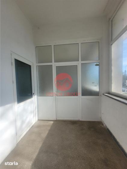 Spațiu comercial, de 300 mp, în Agigea