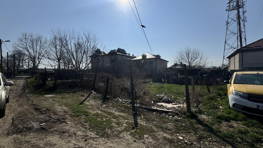 Teren Construcții intravilan de 1028 mp, în