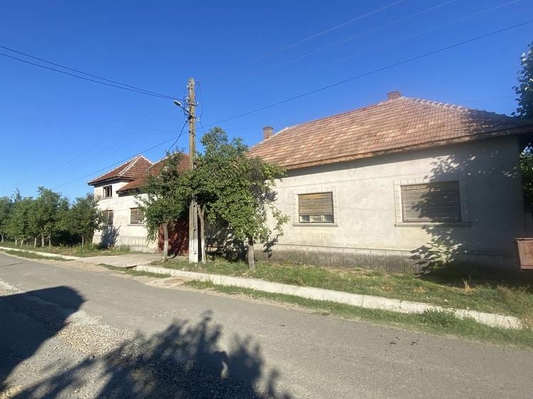Casă cu 4 camere în Mizieș