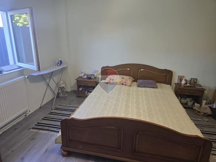 Casă cu 2 camere cu Teren 531 Mp în Central