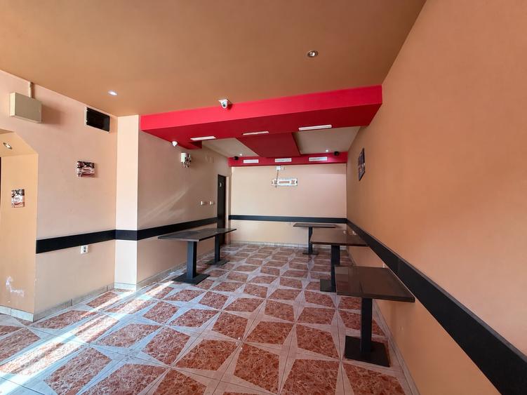 Spațiu comercial, de 61 mp, în Dâmbovița