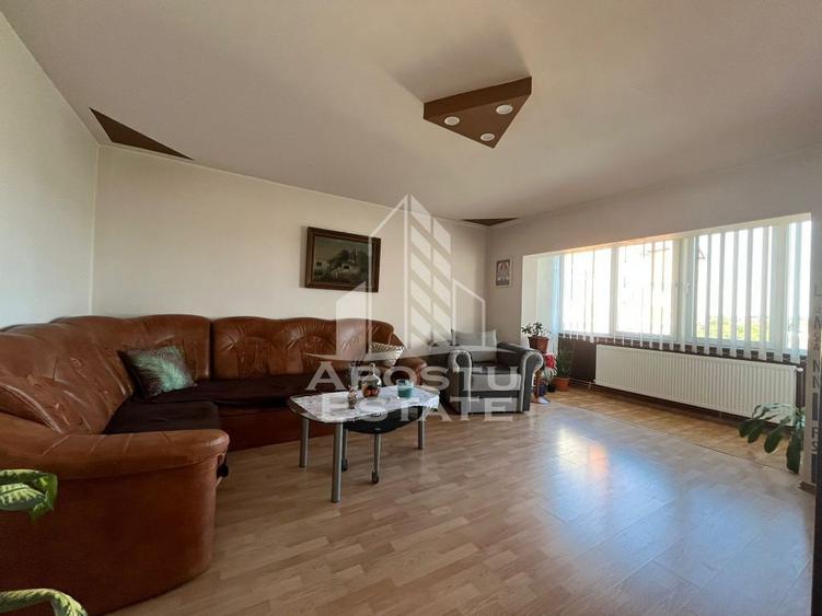 Apartament cu 3 camere decomandat în Șagului