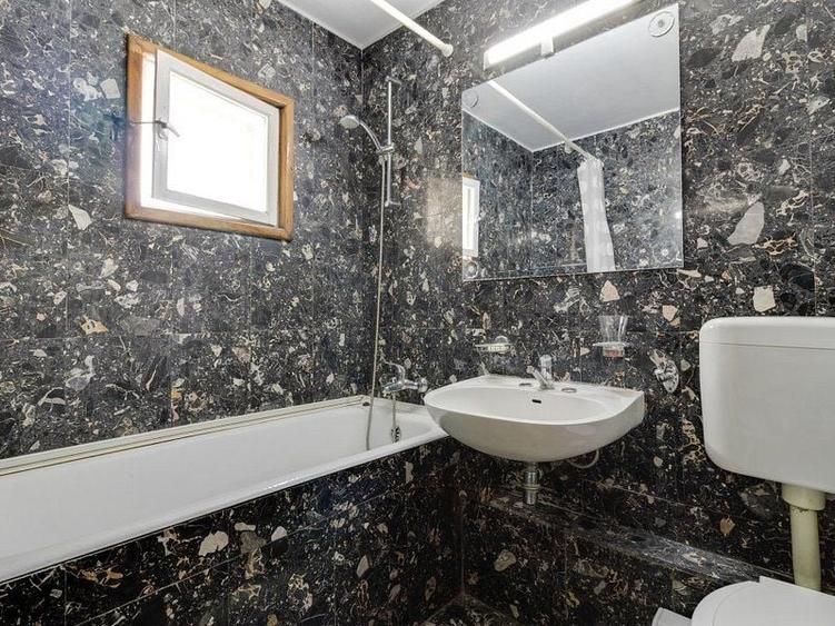 Apartament cu 3 camere decomandat, mobilat în Alba Iulia
