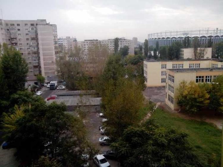 Particular, inchiriez gars. decom., intersectia sos. Pantelimon - bd. Chisinau - 1