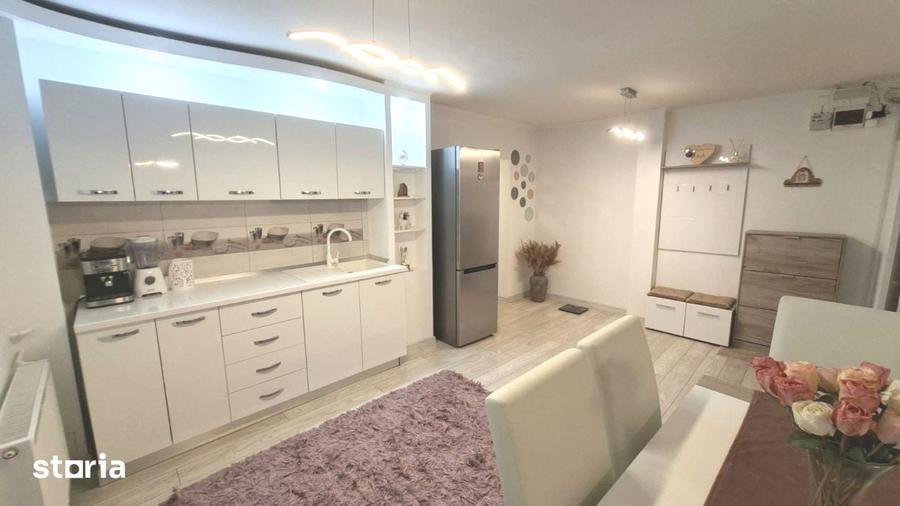 Apartament cu 3 camere, mobilat în Eremia