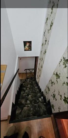 Casă cu 6 camere cu Teren 150 Mp în Faleza Nord