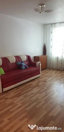Apartament cu 3 camere decomandat în Dristor