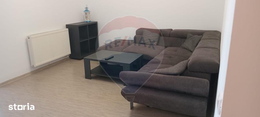 Apartament cu 2 camere decomandat în Funcționarilor