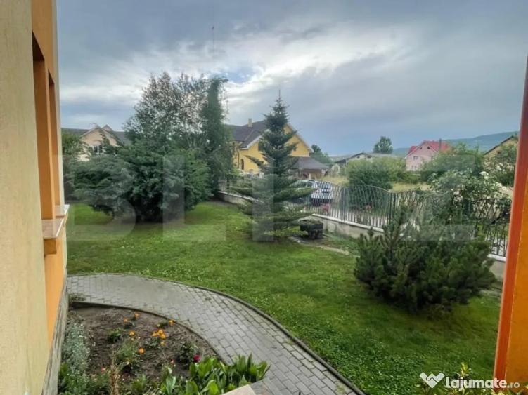 Casă cu 7 camere cu Teren 1200 Mp în Unirea