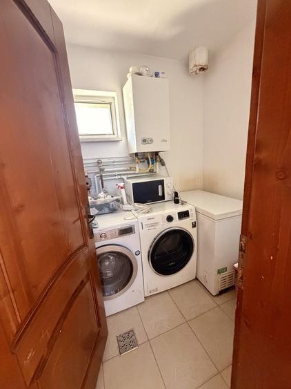 Casă individuală cu 4 camere cu Canalizare în Giarmata