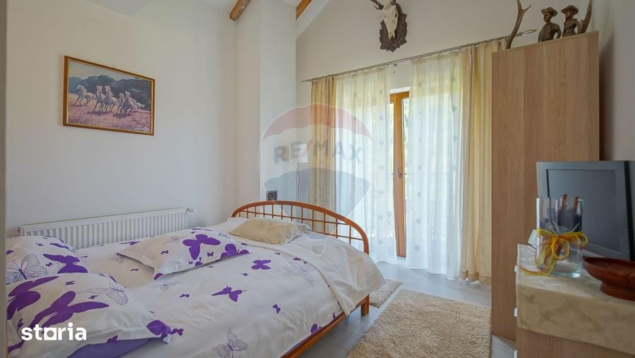 Casă cu Teren 2789 Mp în Râșnov