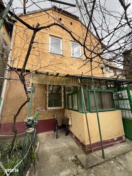 Casă cu 2 camere decomandat cu Teren 103 Mp în Ultracentral