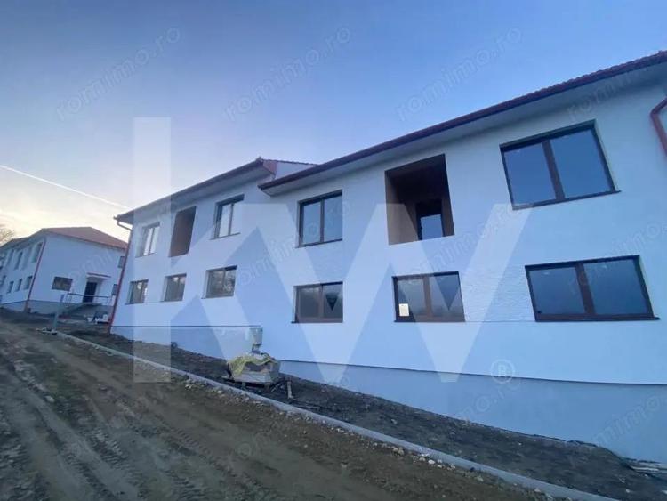 Casă cu 4 camere cu Teren 300 Mp în Șura Mică