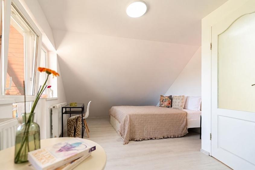 Casă cu 2 camere cu Teren 380 Mp în Central