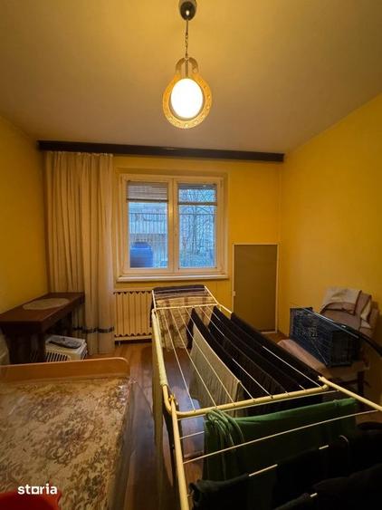 Apartament cu 3 camere decomandat, mobilat în Ferentari