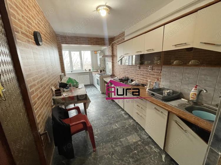 Apartament cu 3 camere decomandat în E3