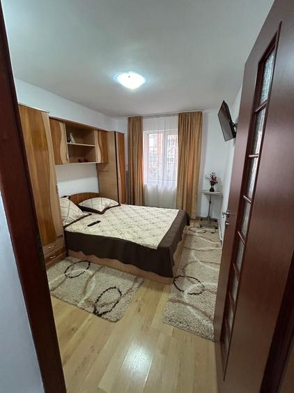 Apartament cu 2 camere decomandat în Cetate